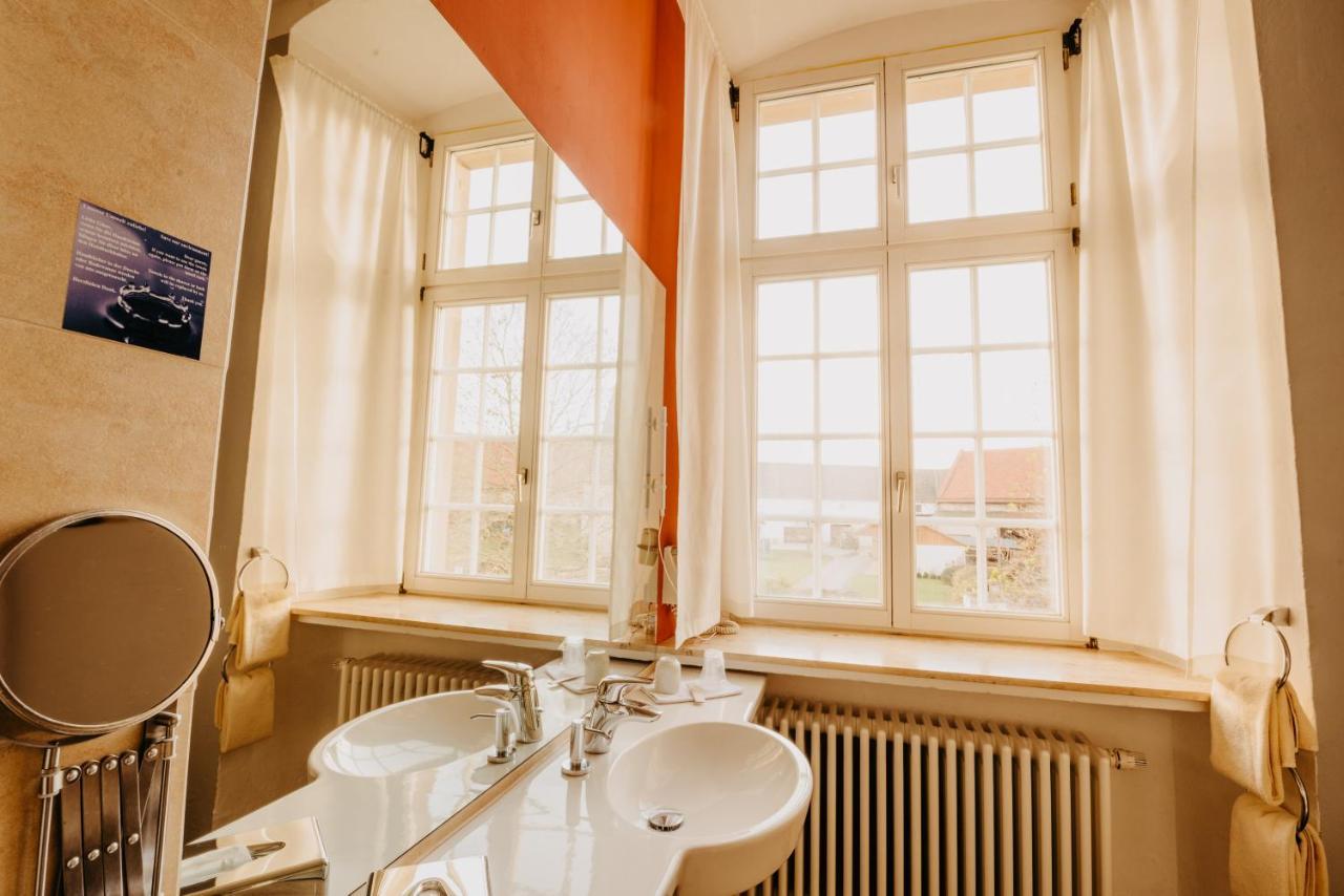 Hotel Schloss Gehrden エクステリア 写真