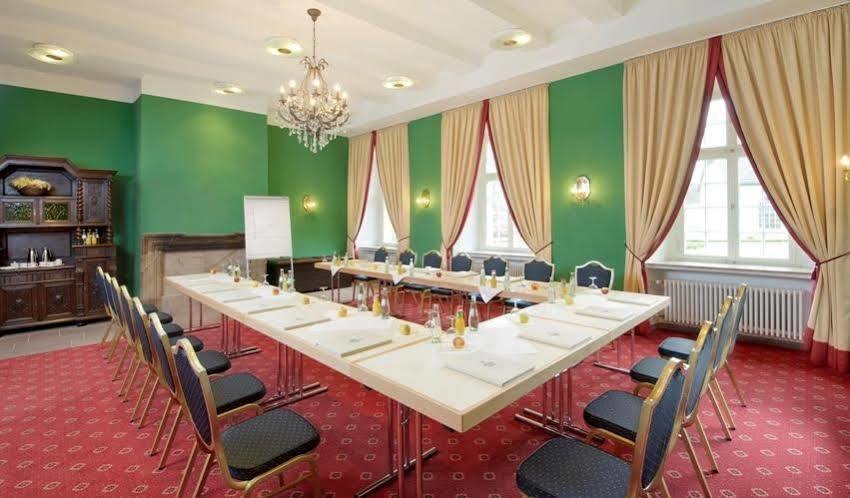 Hotel Schloss Gehrden エクステリア 写真